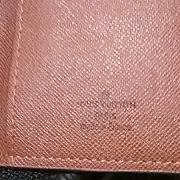 Louis Vuitton women's walley - Picture 3 of 4